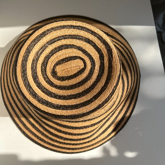 Gertex Straw Beach Hat with Hand painted Black Stripes - So Chic! - Picture 11 of 12